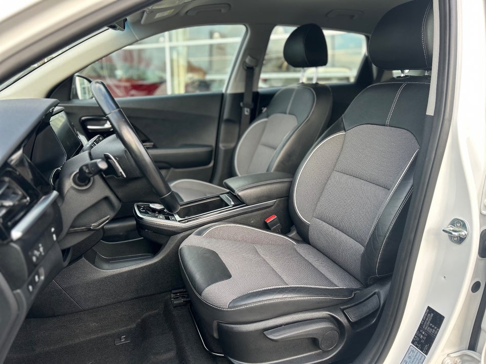 Kia e-Niro 64 Advance 5d