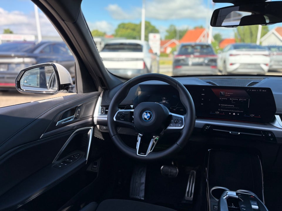 BMW iX1 eDrive20 M-Sport 5d