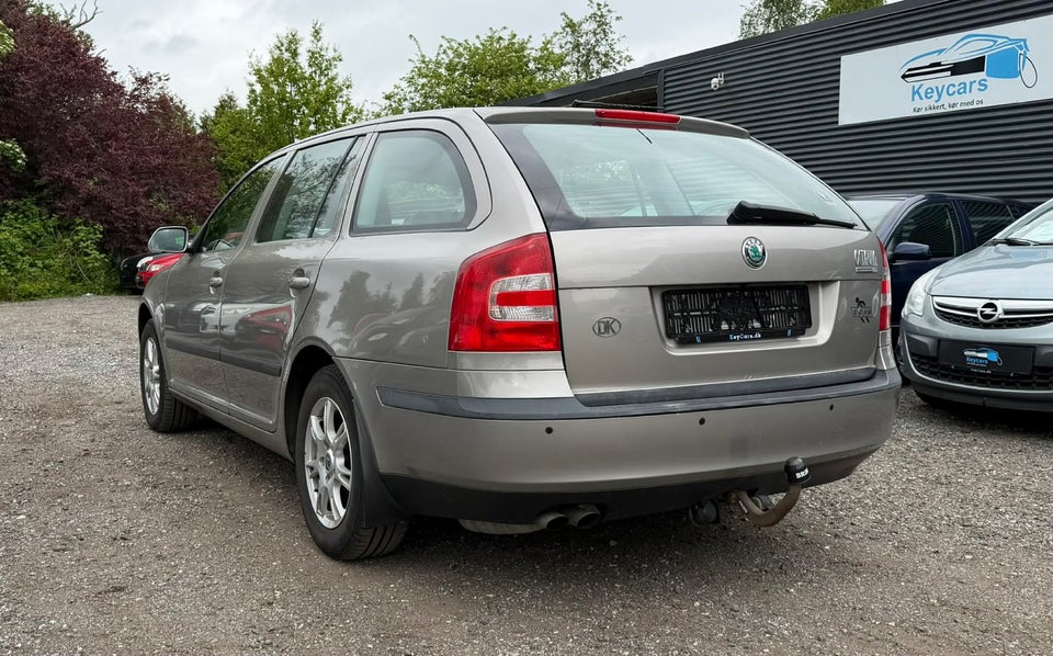 Skoda Octavia 1,8 TSi 160 Ambiente 5d