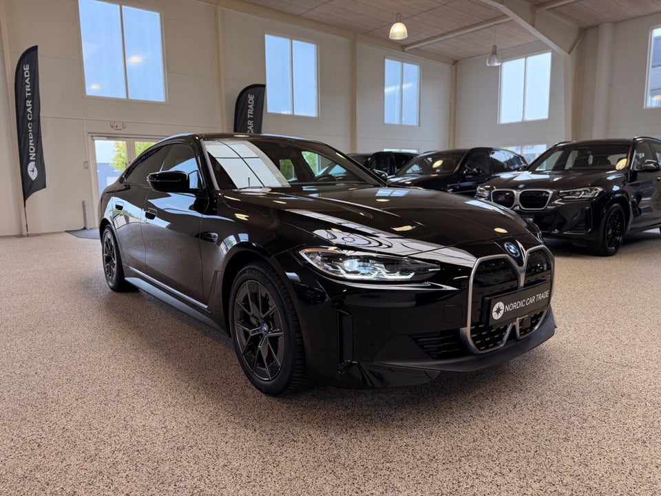 BMW i4 eDrive35 Charged 5d
