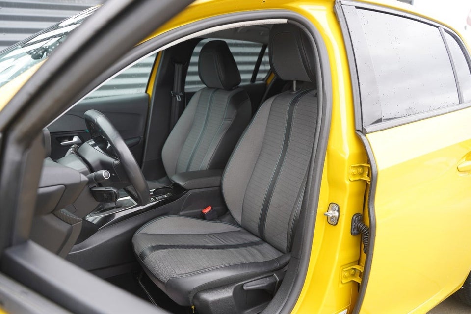 Peugeot 208 1,2 PureTech 100 Allure 5d