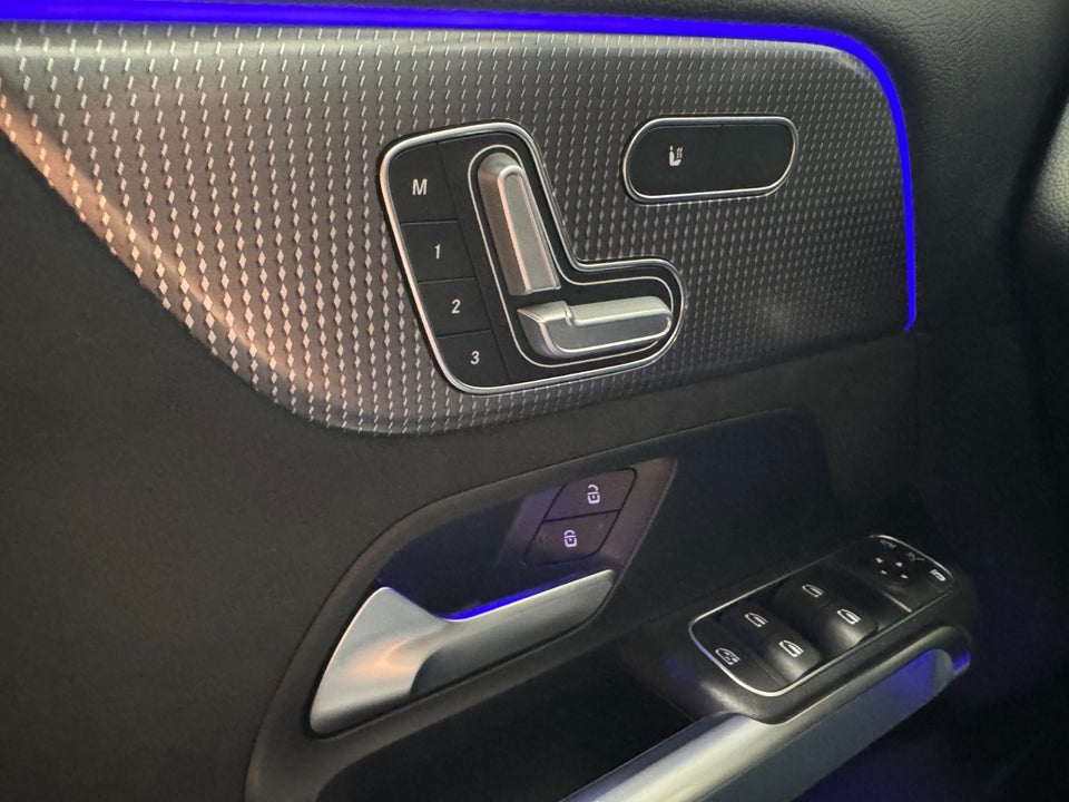 Mercedes EQB300 AMG Line 4Matic 7prs 5d