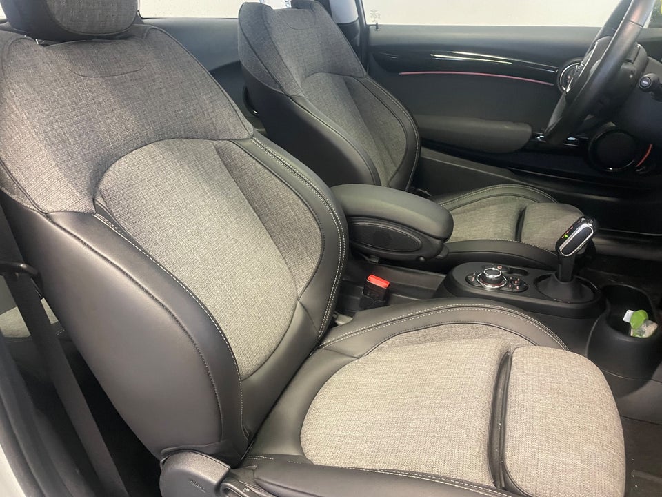 MINI Cooper SE Classic Trim 3d