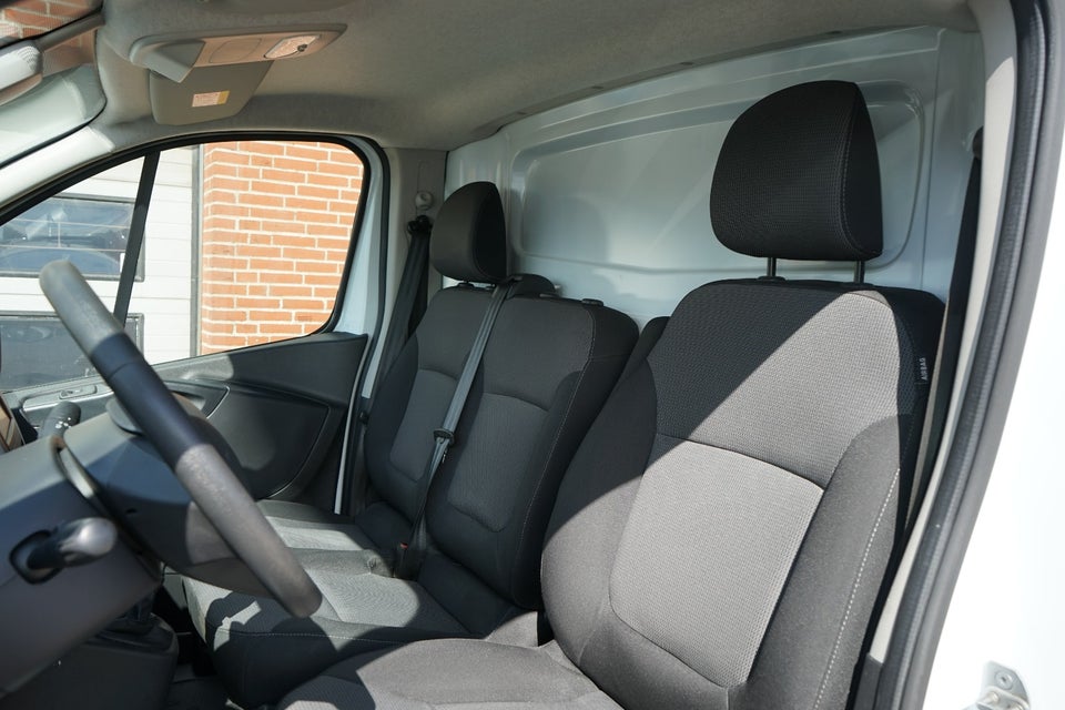 Renault Trafic T29 2,0 dCi 120 L2H1