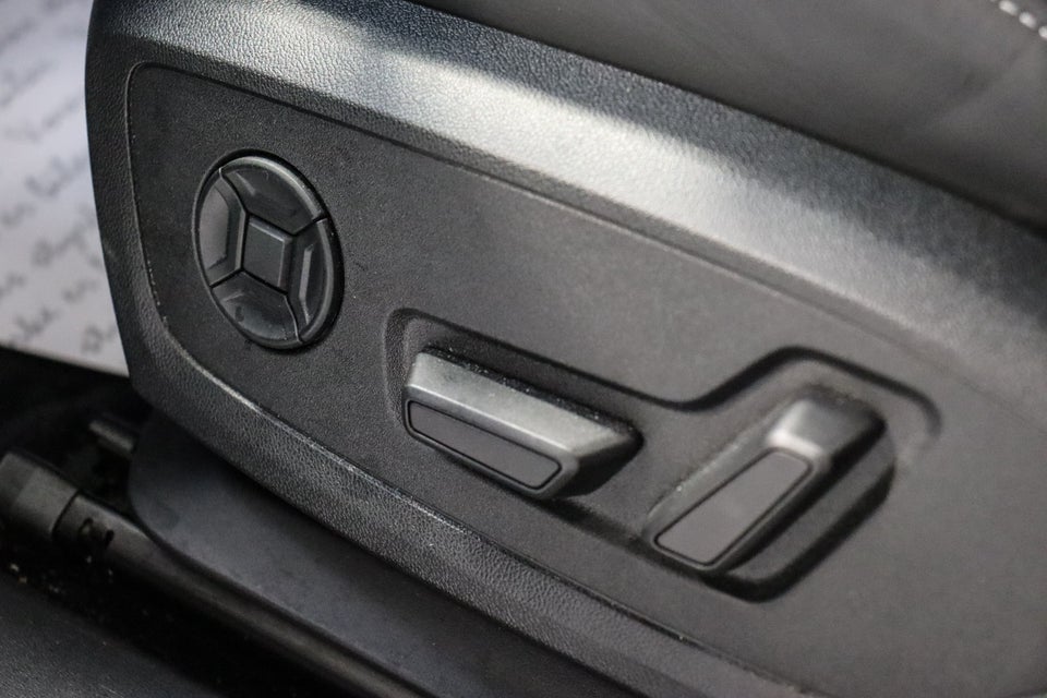 Audi Q4 e-tron 50 S-line quattro 5d