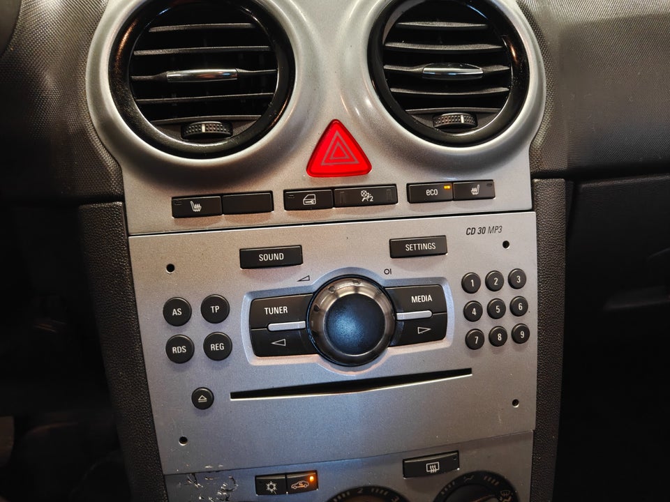 Opel Corsa 1,2 16V Cosmo 5d