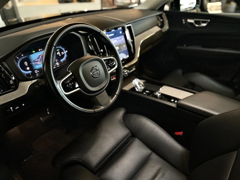 Volvo XC60 2,0 T6 ReCharge Inscription aut. AWD 5d