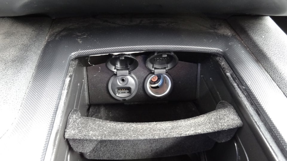 Citroën C4 1,6 e-HDi 115 Exclusive E6G 5d