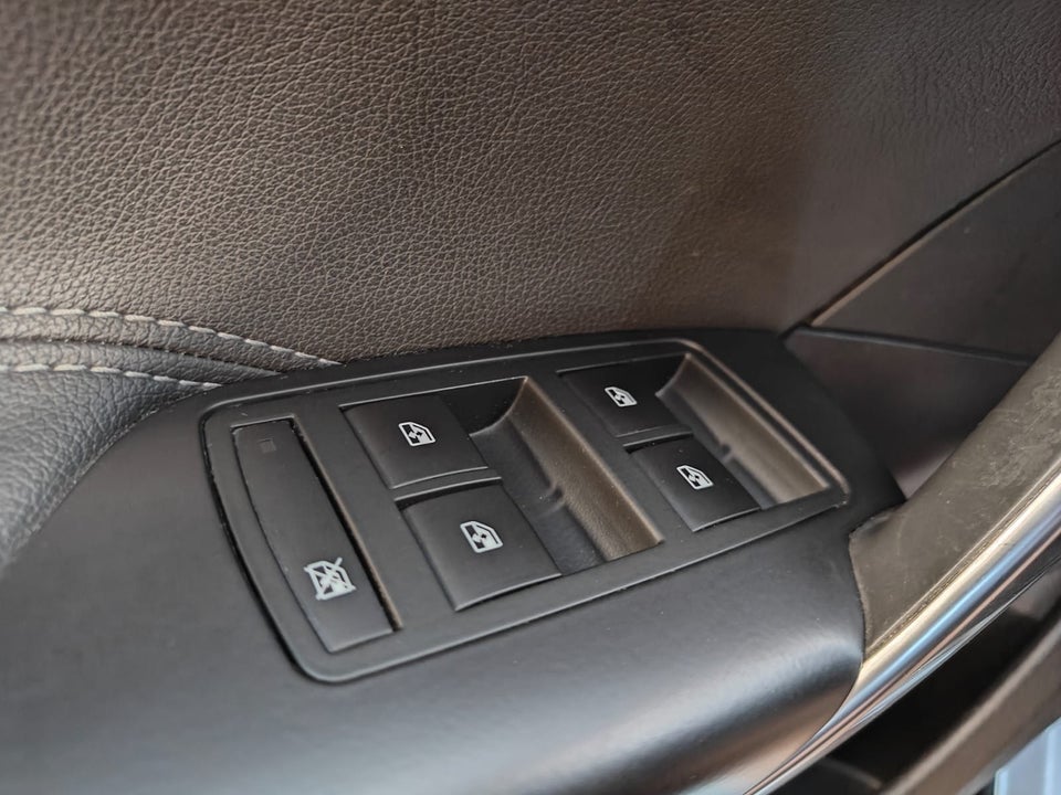 Opel Insignia 1,6 CDTi 136 Cosmo Sports Tourer aut. 5d