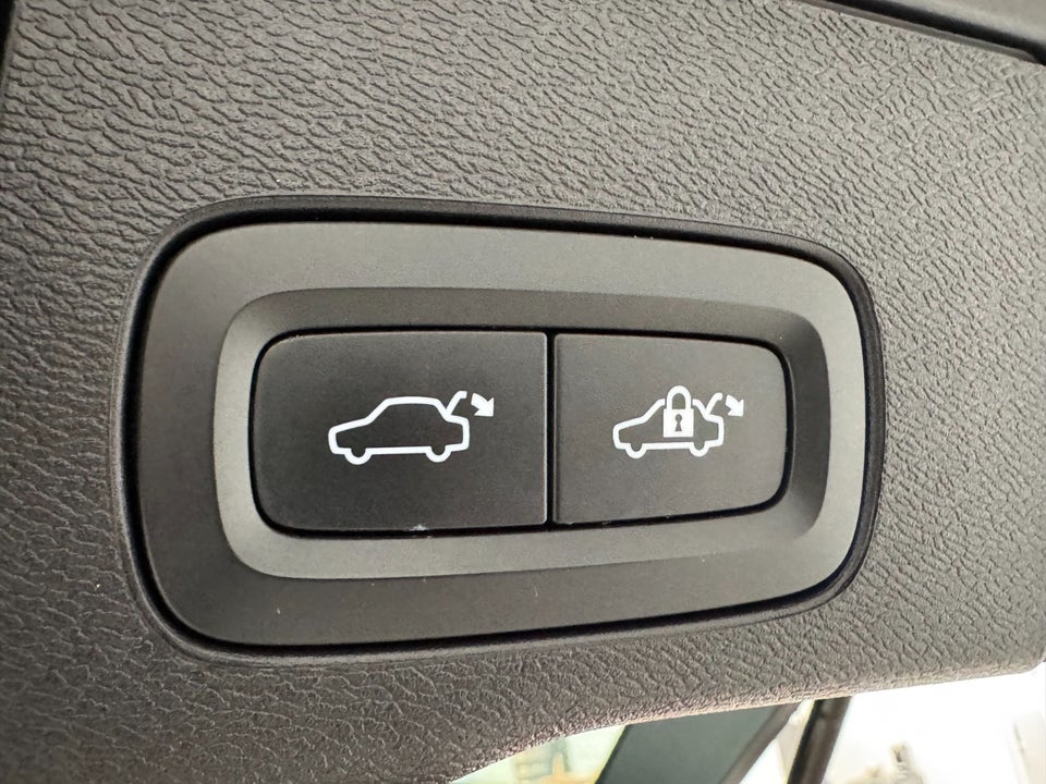 Volvo XC60 2,0 T6 ReCharge Inscription aut. AWD 5d