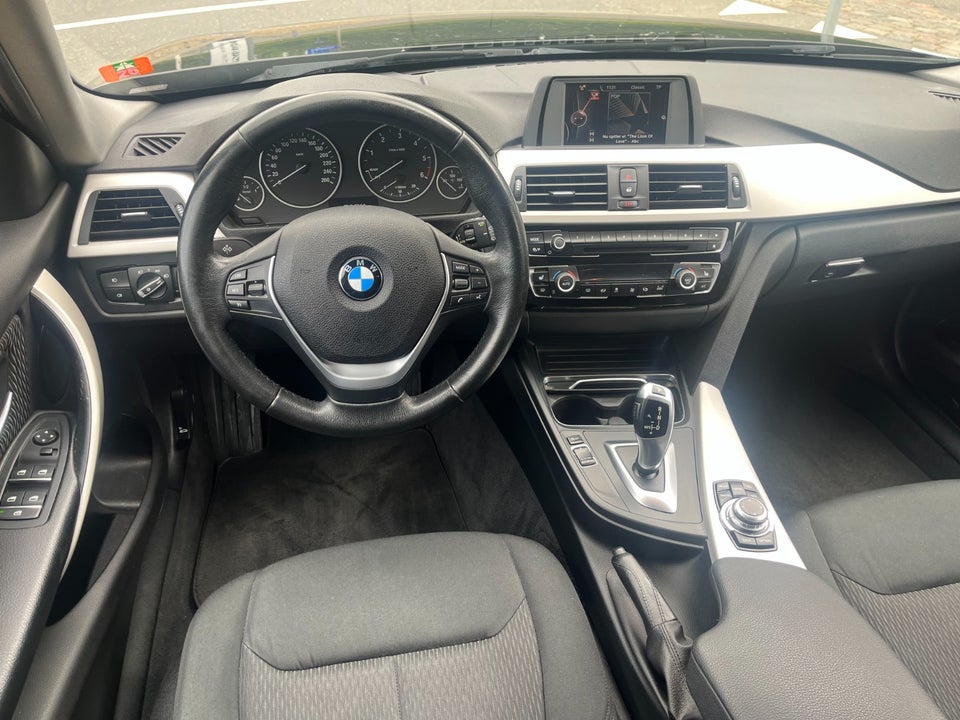 BMW 320d 2,0 Touring Advantage aut. 5d