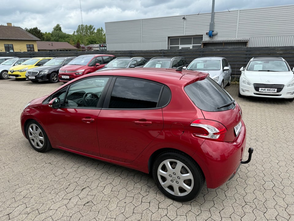 Peugeot 208 1,2 VTi Active 5d