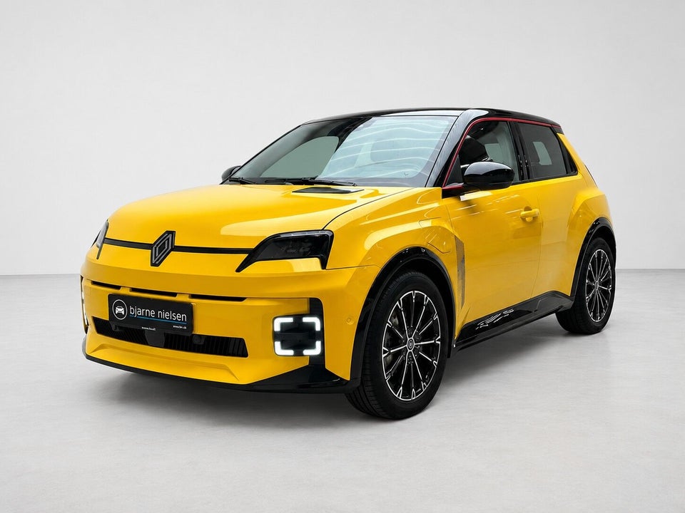 Renault 5 E-Tech 52 Iconic 5d