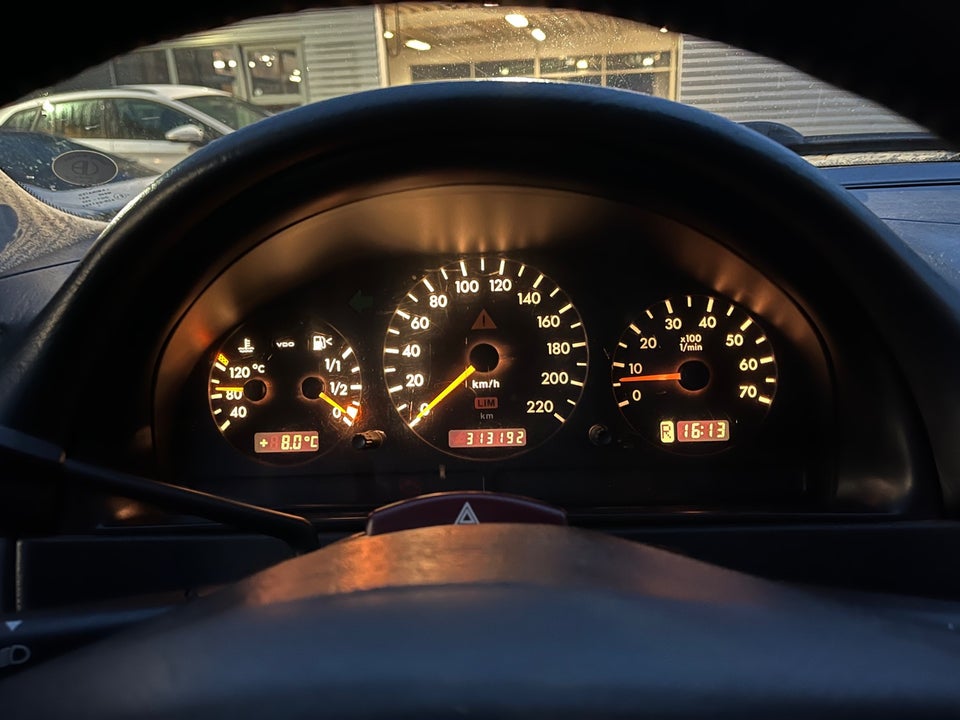 Mercedes ML320 3,2 aut. 5d