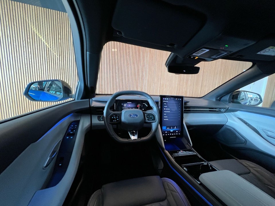 Ford Capri 77 Premium Extended Range 5d