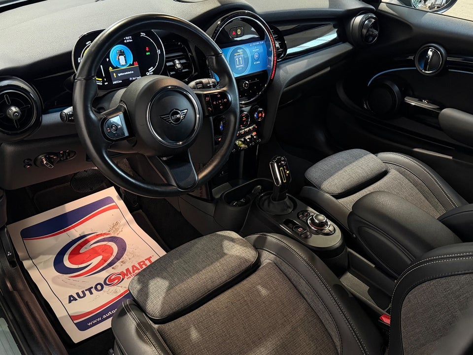 MINI Cooper SE Classic Trim 3d