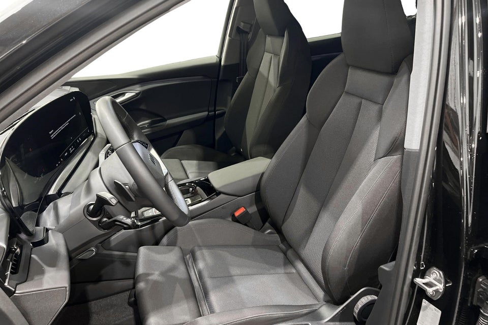 Audi Q6 e-tron Progress performance 5d