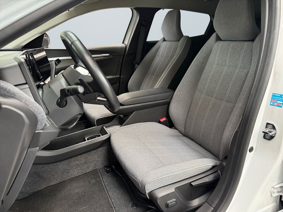 Renault Megane E-Tech 40 Equilibre 5d