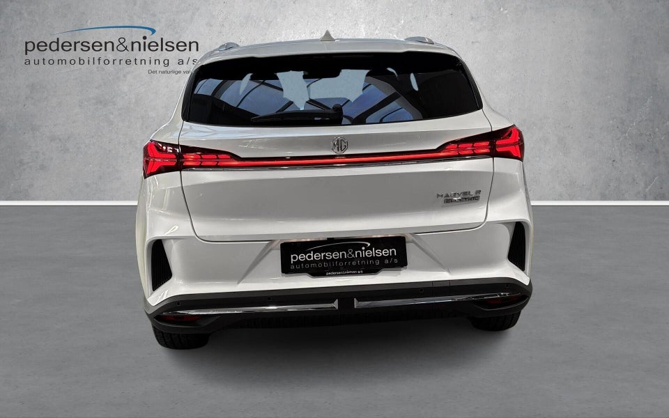 MG Marvel R Luxury 5d