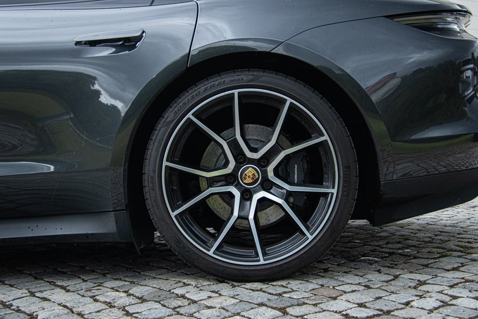 Porsche Taycan Performance+ Sport Turismo 5d
