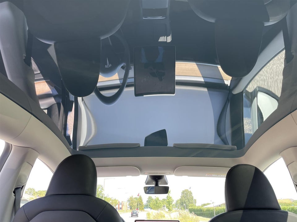 Tesla Model Y Long Range AWD 5d