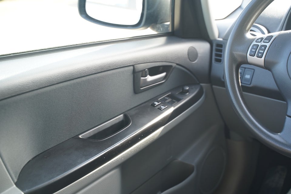 Suzuki SX4 1,6 GL-A 5d