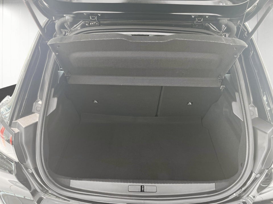 Peugeot 208 1,2 PureTech 100 Allure EAT8 5d