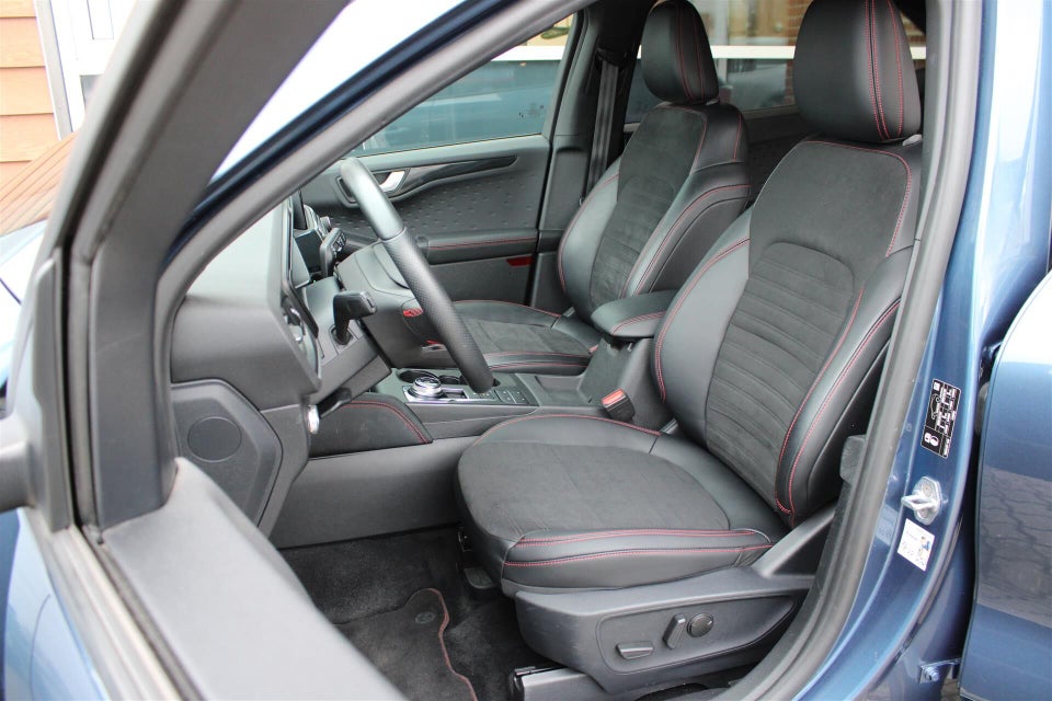 Ford Kuga 2,5 PHEV ST-Line X CVT 5d