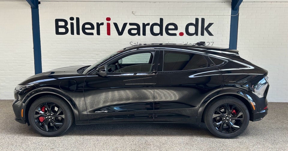 Ford Mustang Mach-E 70 Premium Standard Range AWD 5d
