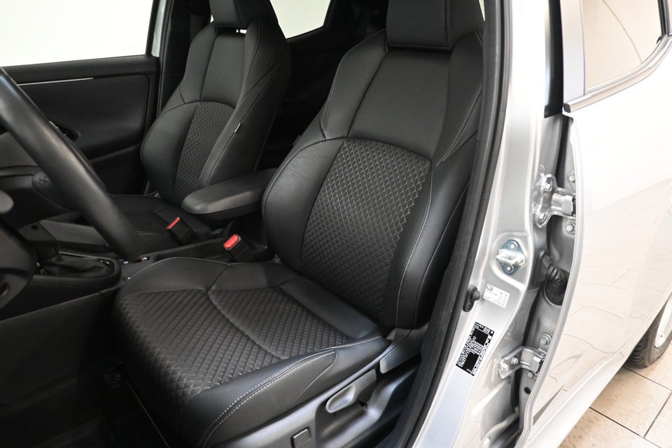 Toyota Yaris 1,5 Hybrid Executive e-CVT 5d