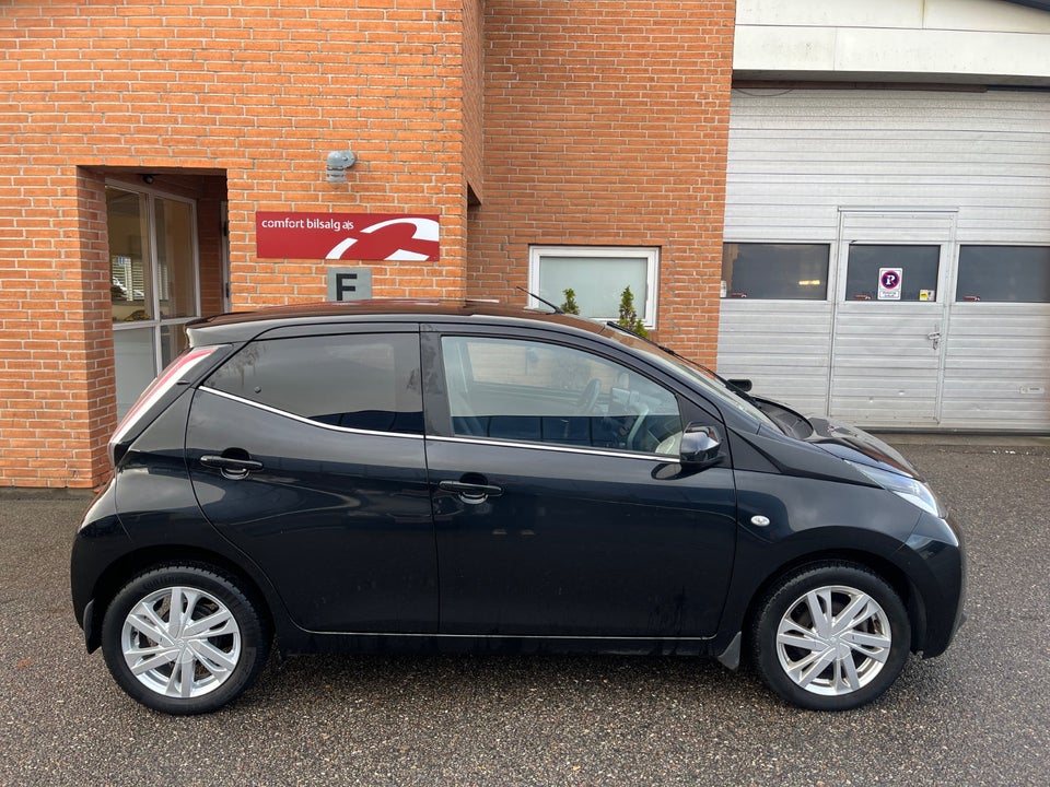 Toyota Aygo 1,0 VVT-i x-black II 5d