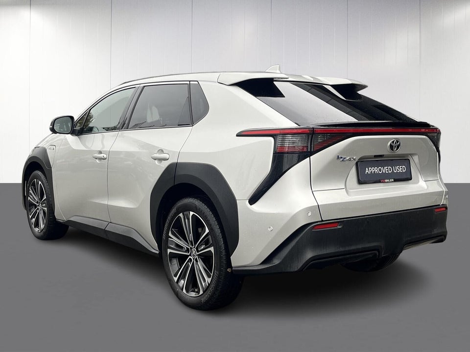 Toyota bZ4X Executive 5d