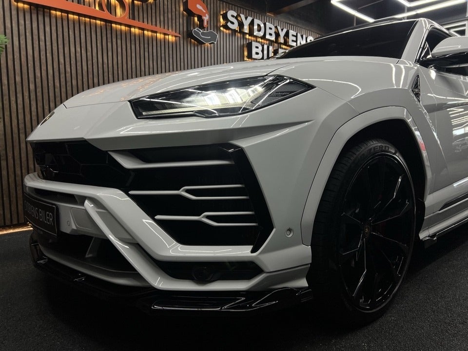 Lamborghini Urus 4,0  5d