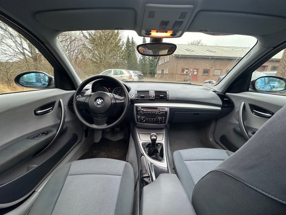 BMW 116i 1,6 Advantage 5d