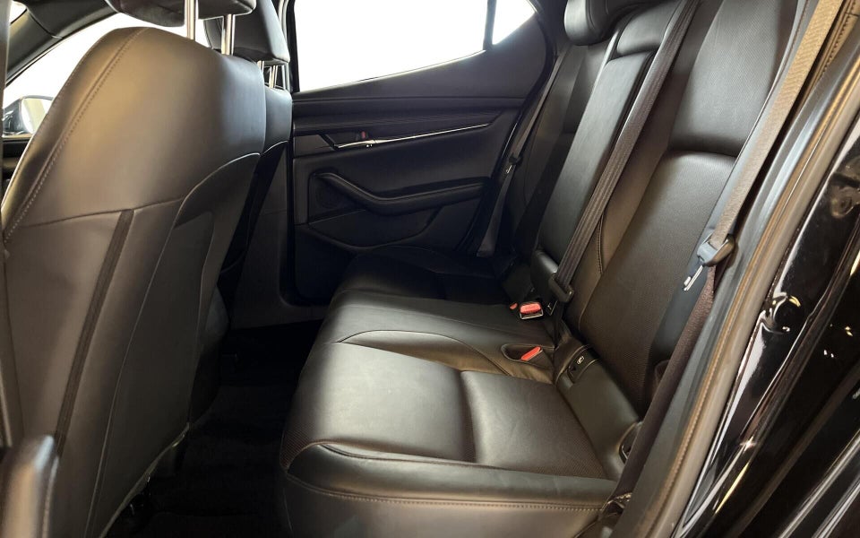 Mazda 3 2,0 e-SkyActiv-G 150 Cosmo aut. 5d