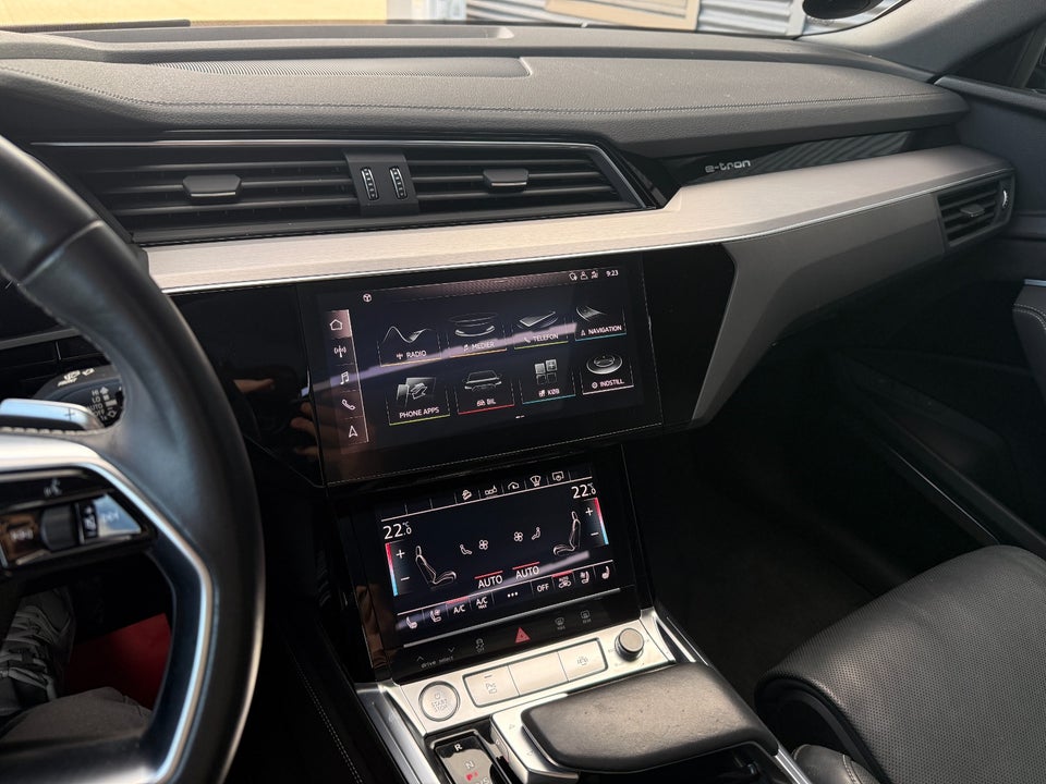 Audi e-tron 55 S-line quattro 5d