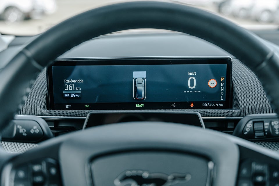 Ford Mustang Mach-E 70 Standard Range 5d