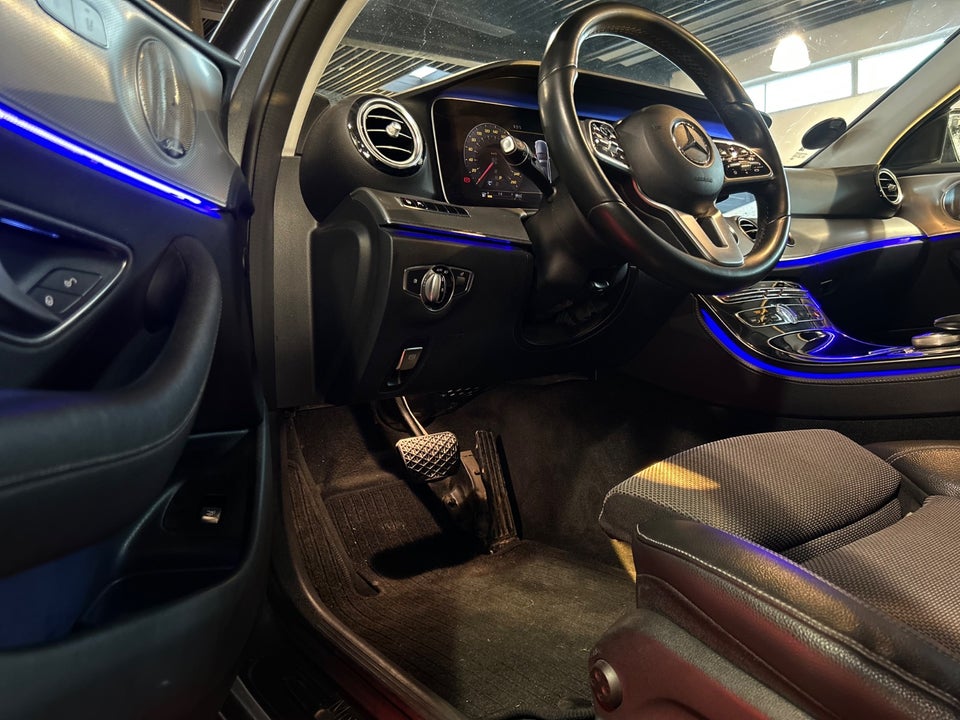 Mercedes E220 d 2,0 AMG Line stc. aut. 5d