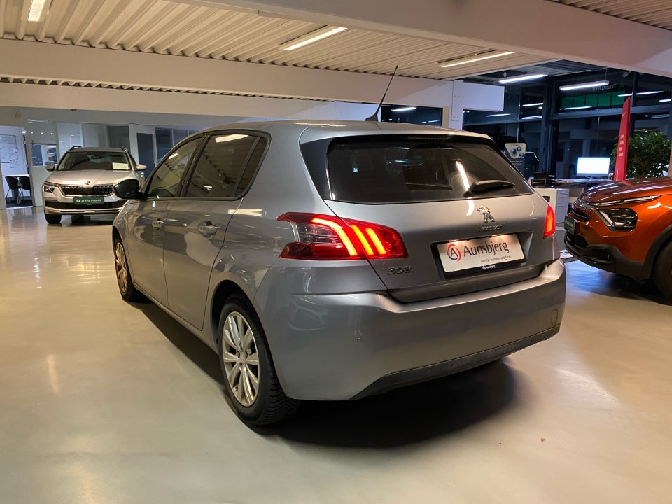 Peugeot 308 1,2 PureTech 130 Style 5d