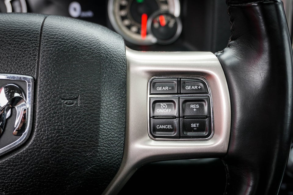 Dodge RAM 1500 5,7 V8 Laramie Crew Cab aut. 4x4 4d