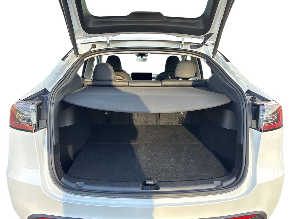 Tesla Model Y Long Range AWD 5d