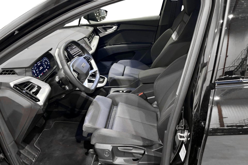 Audi Q4 e-tron 40 Progress 5d