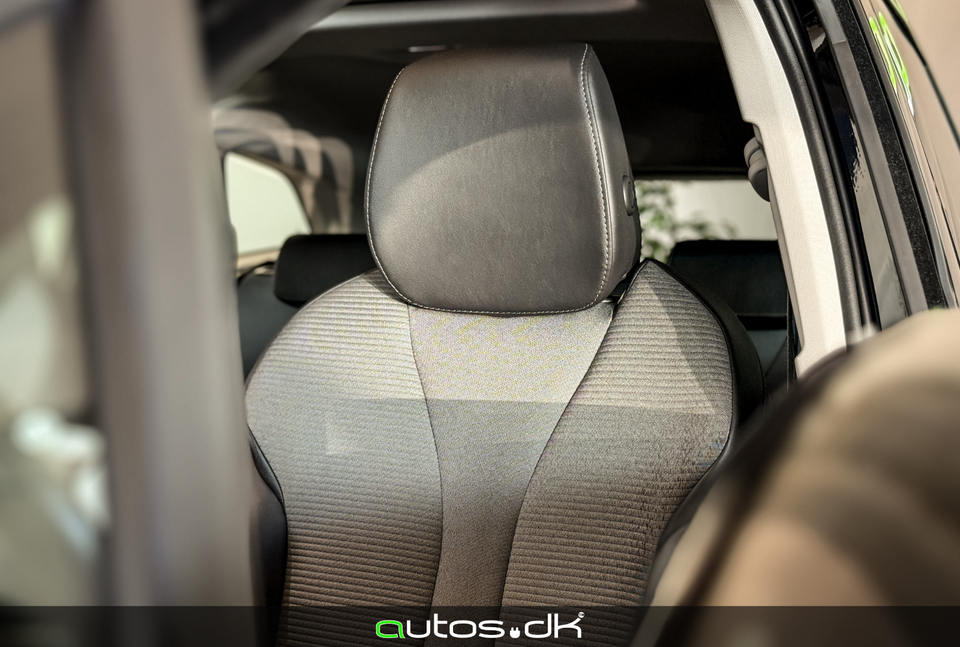 Skoda Enyaq 60 iV Loft 5d