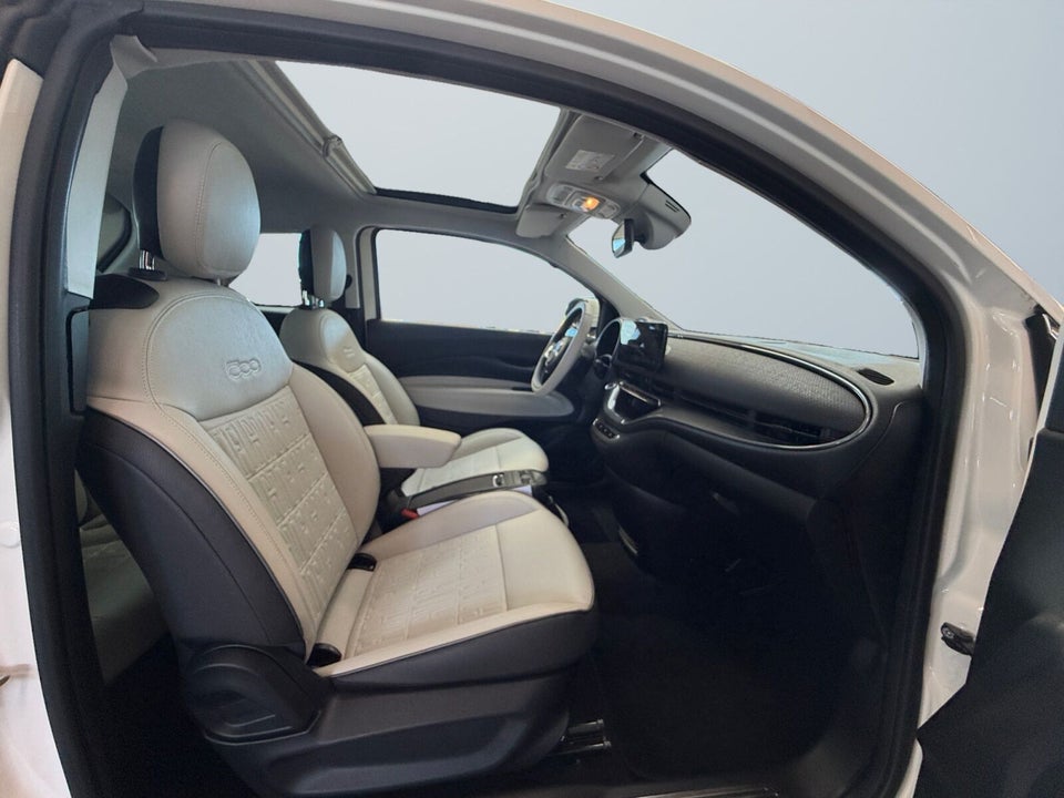 Fiat 500e 42 la Prima 3+1 4d