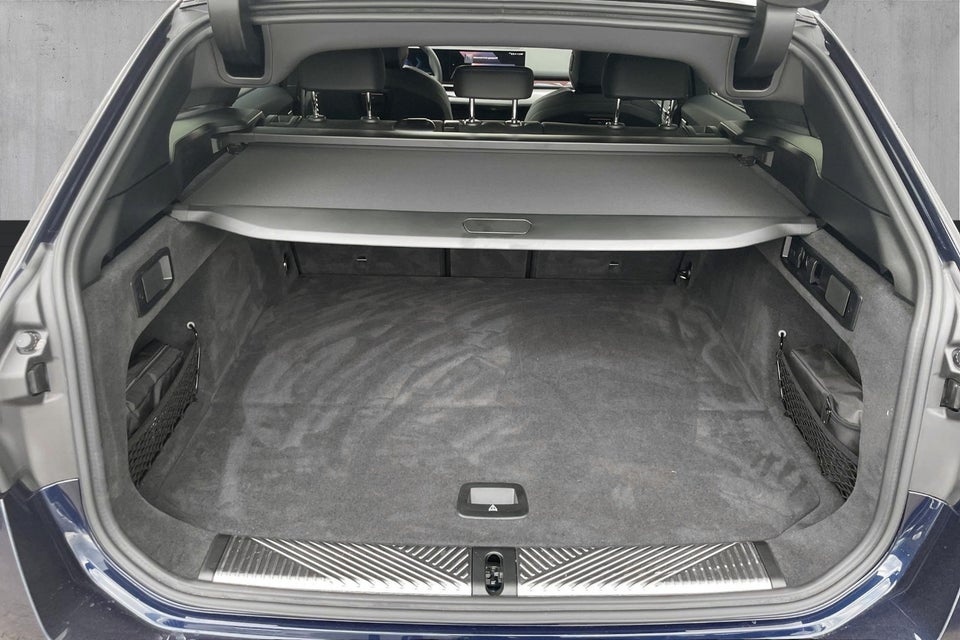 BMW i5 eDrive40 Touring Fully Charged 5d