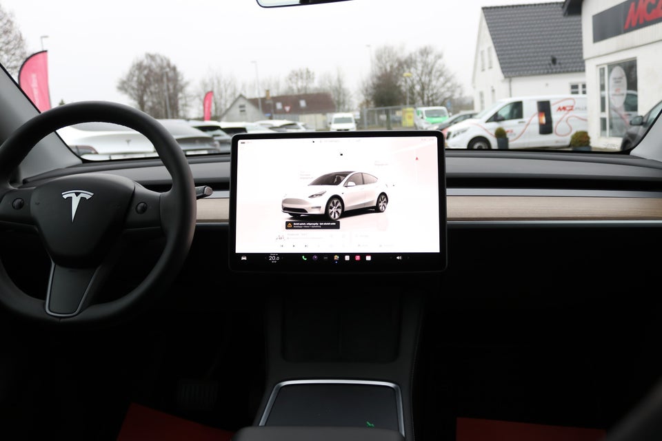 Tesla Model Y Long Range AWD 5d