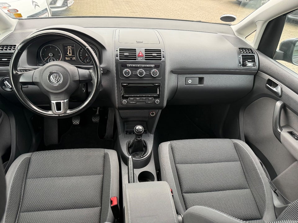 VW Touran 1,6 TDi 105 Comfortline BMT 7prs 5d