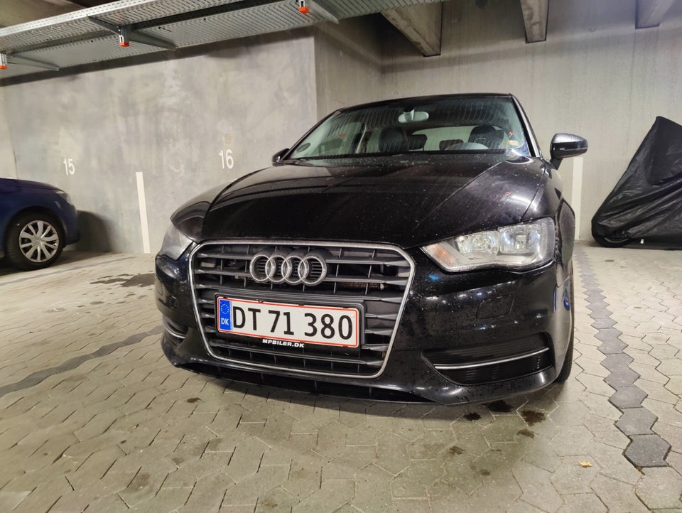 Audi A3 1,6 TDi 110 Ambiente 3d