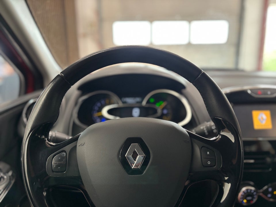 Renault Clio IV 0,9 TCe 90 Formula Edition Sport Tourer 5d