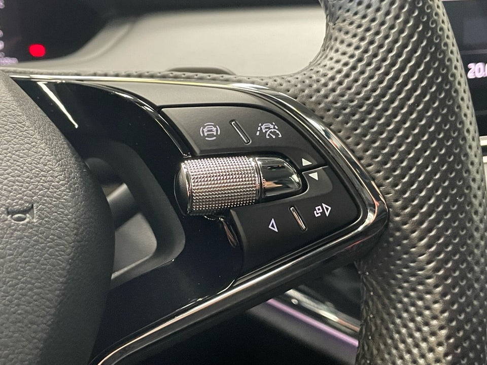 Skoda Enyaq 80 iV Selection Suite 5d